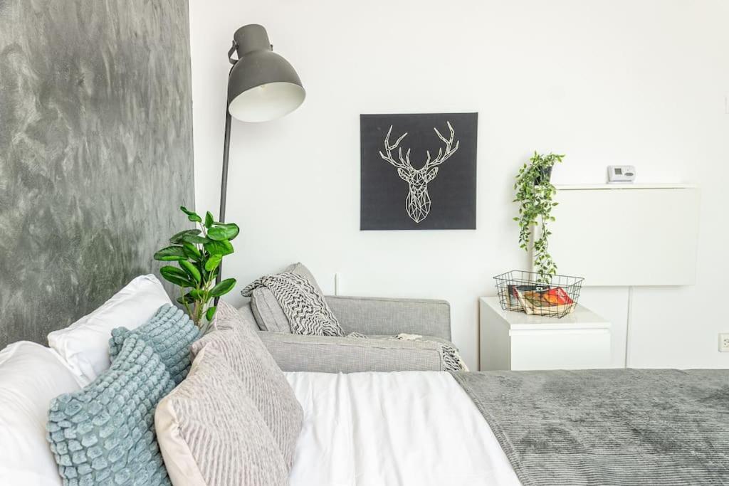 Cosy Nest M&N Condos บูคาเรสต์ ภายนอก รูปภาพ